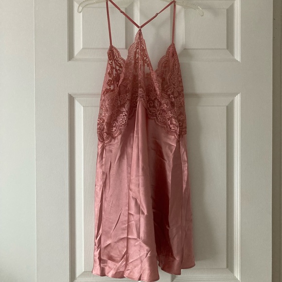 Nightgown - Picture 4 of 5